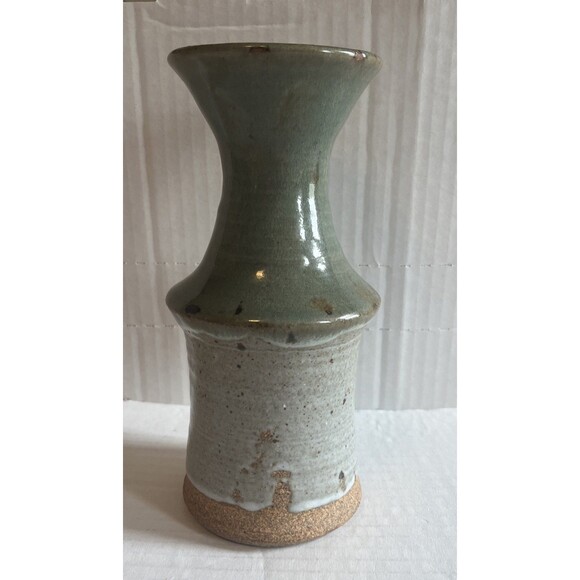 Studio Art Pottery Drip Glaze Sandstone Vase 8.75” Inch" Green Gray Signed - Picture 2 of 12